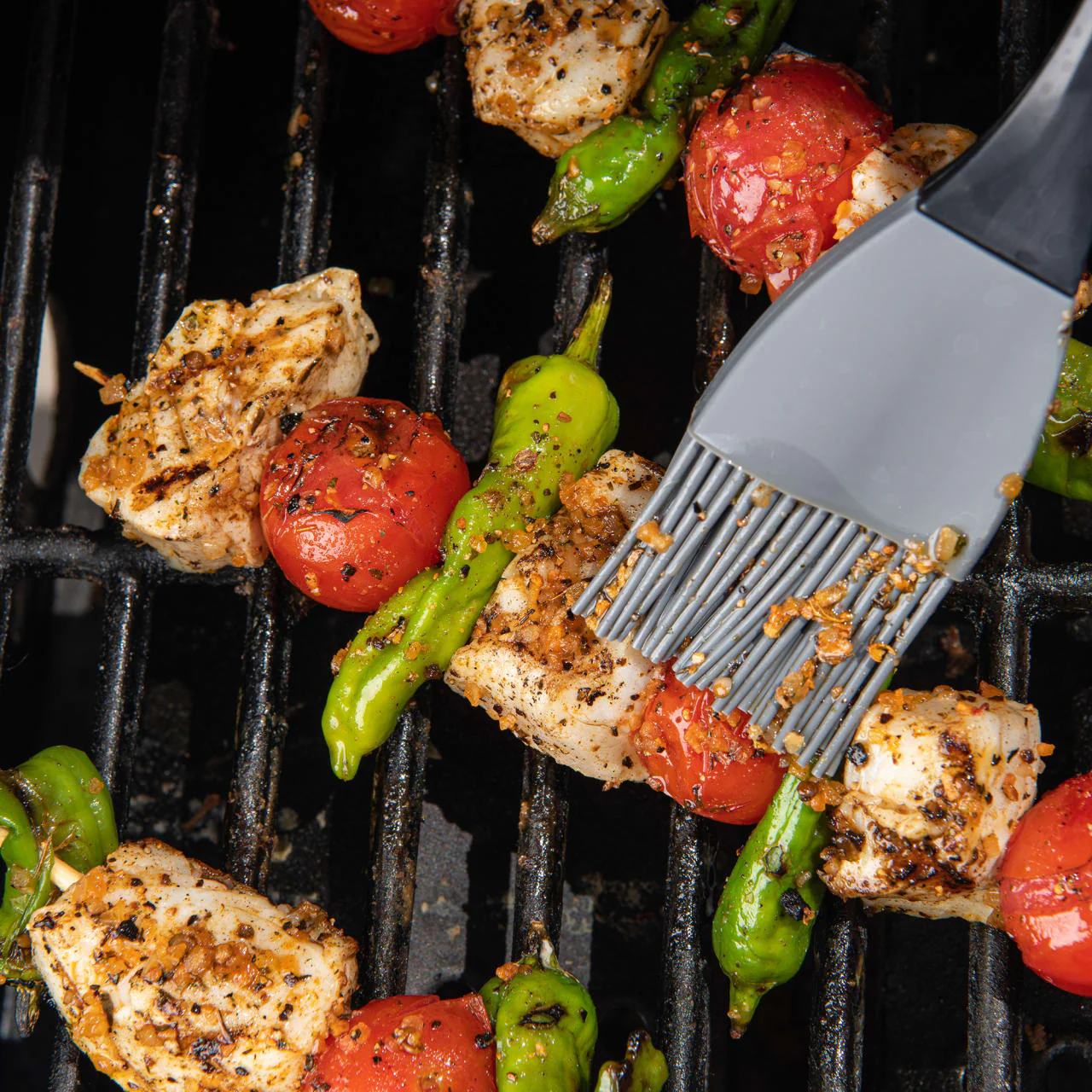 McCormick® Grill Mates® Roasted Garlic & Herb Seasoning, 2.75 oz - Image 6